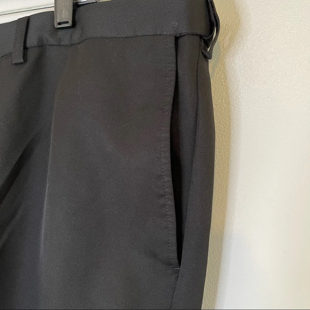 Haggar Men’s Shorts Black - Picture 5 of 11